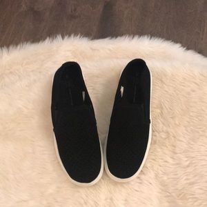 Women’s time and tru slip on sneakers.
